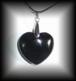 PENDENTIF OBSIDIENNE OEIL CELESTE COEUR 2( 18 gr/3 cm)