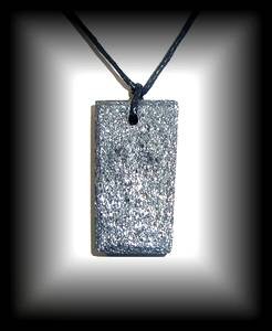 PENDENTIF SPECULARITE 3(20 gr/ 3.6 cm)